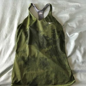 Nike racerback tank w built in bra
